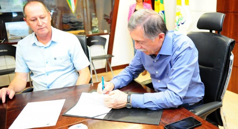 Prefeitura e consórcio assinam contrato da PPP da iluminação pública em Caxias do Sul