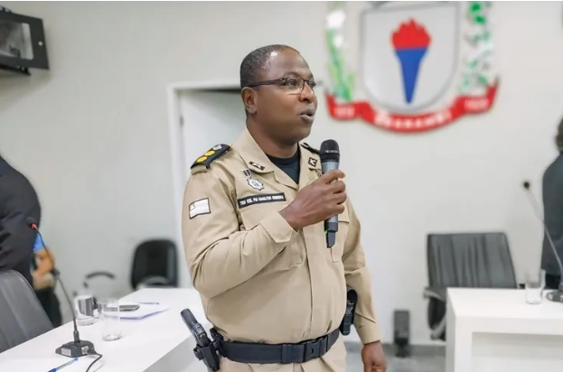 Vereadores confrontam comandante do 17º BPM com relação ao aumento da violência.