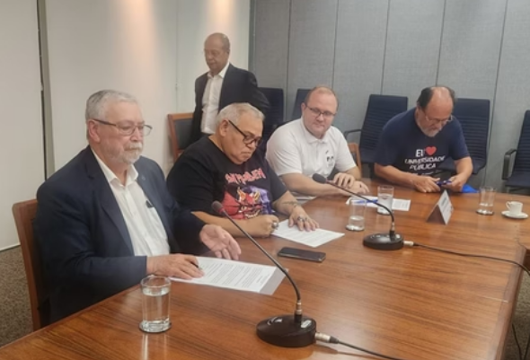 Docentes: governo fecha negociação com impacto de R$ 6,2 bi em 2 anos