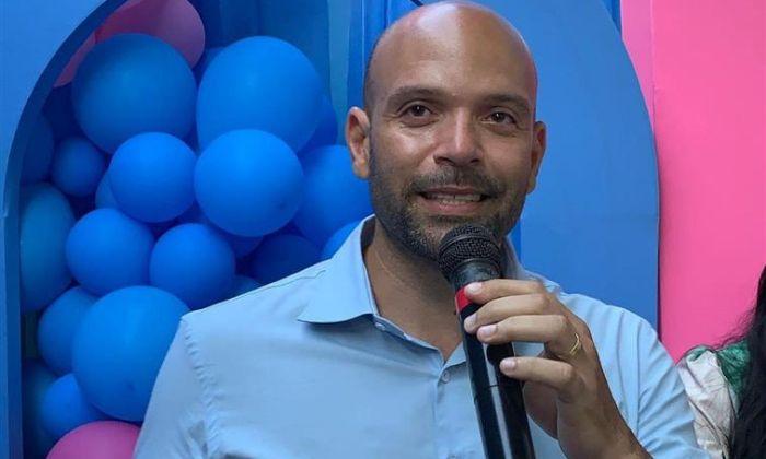 Pesquisa registrada aponta vantagem de Léo da Capoeira