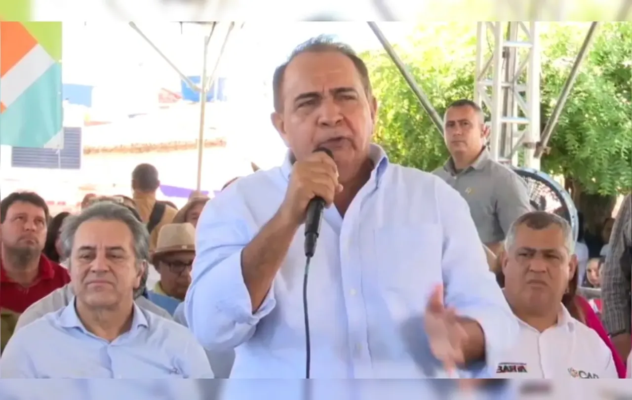 Prefeito de Santa Rita de Cássia faz desabafo durante inauguração de Complexo Policial.