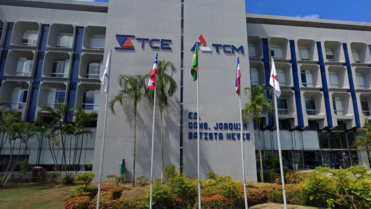 TCM suspende pagamentos a escritório de advocacia