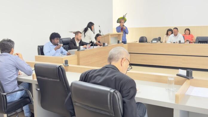 Câmara de Vereadores de Prado rejeita contas de ex-prefeita em decisão controversa