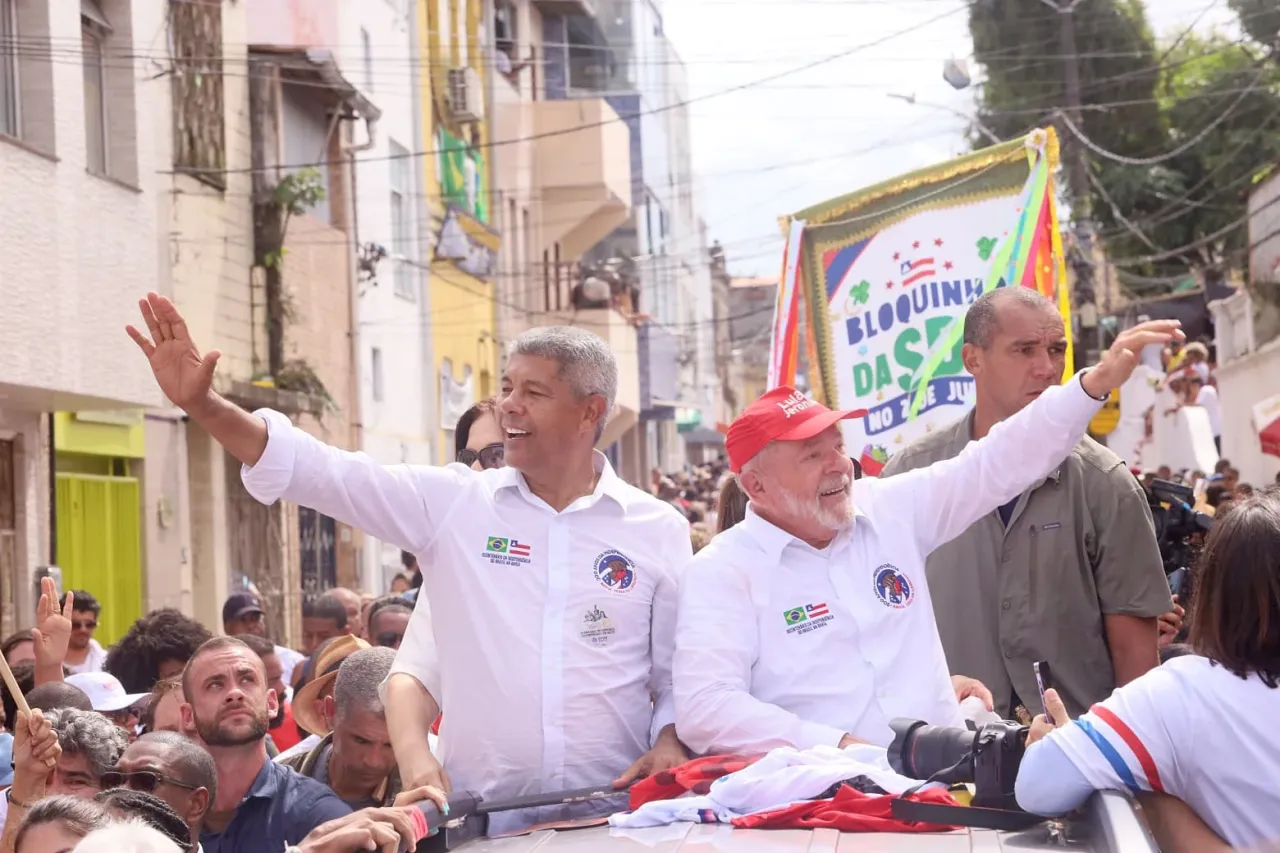 Lula na Bahia: Dois de Julho e agenda política em Feira de Santana.