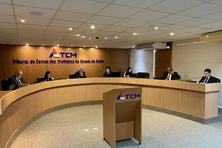 TCM acata denúncia contra o ex-prefeito de Jequié.