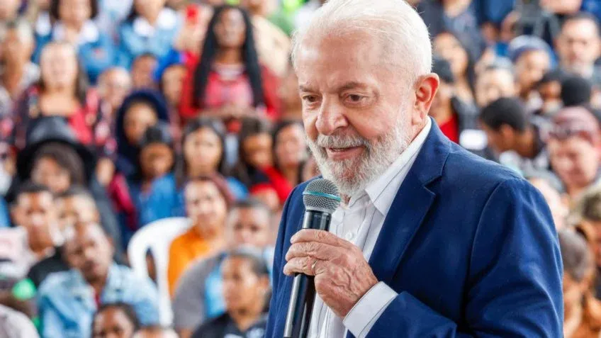 Lula defende ajustes sem sacrificar os mais pobres: 