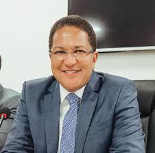 Prefeito Augusto Castro anuncia projeto de nova maternidade municipal