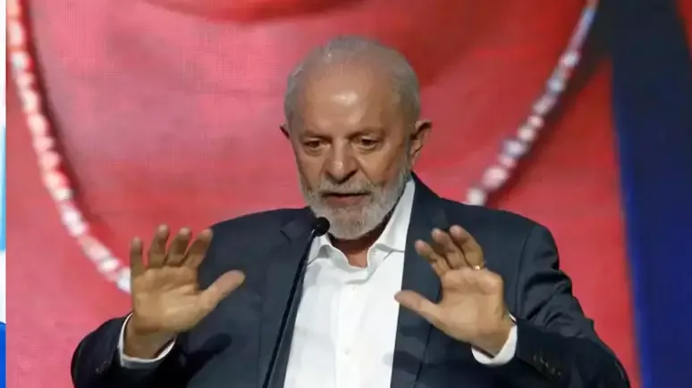 Lula sofre acidente doméstico e cancela viagem à Rússia