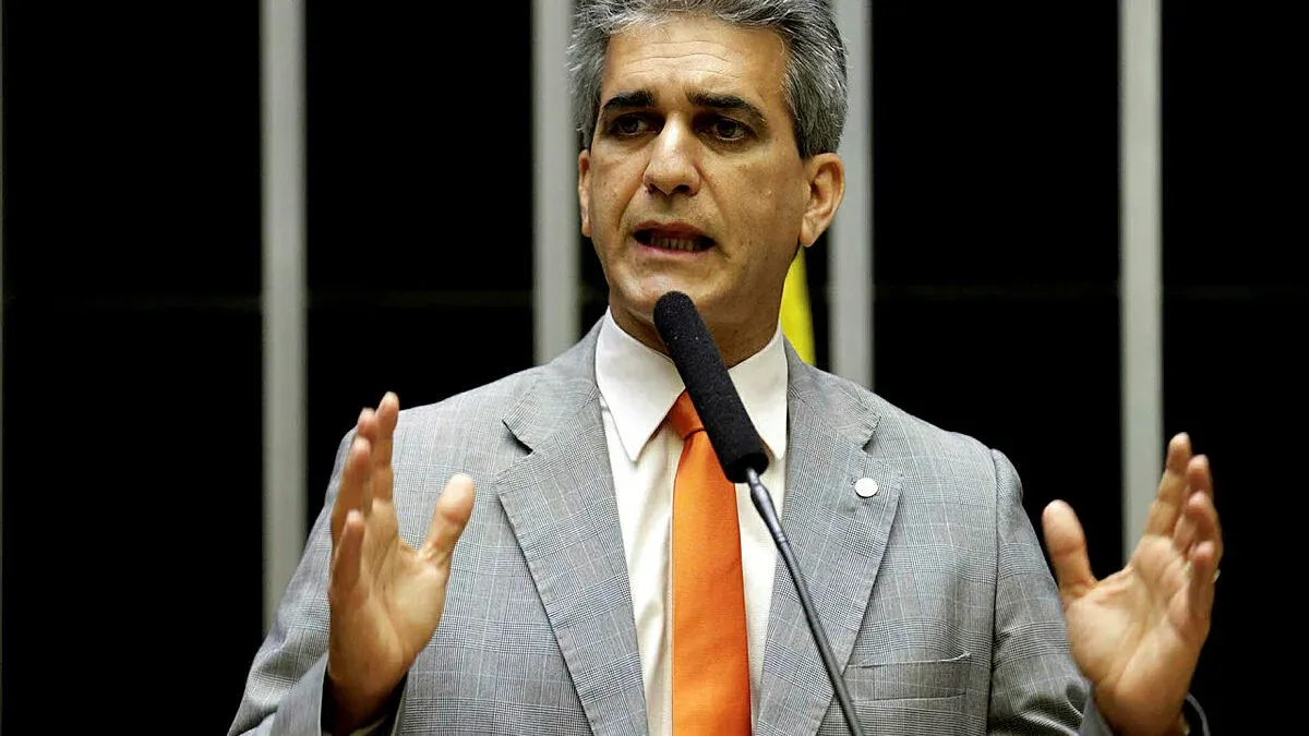 Robinson Almeida comemora vitória de Caetano e provoca Neto a 