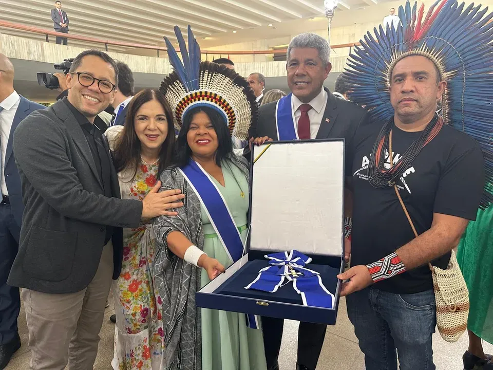 Jerônimo Rodrigues recebe maior honraria do Itamaraty e dedica Grã-Cruz da Ordem de Rio Branco ao povo baiano.