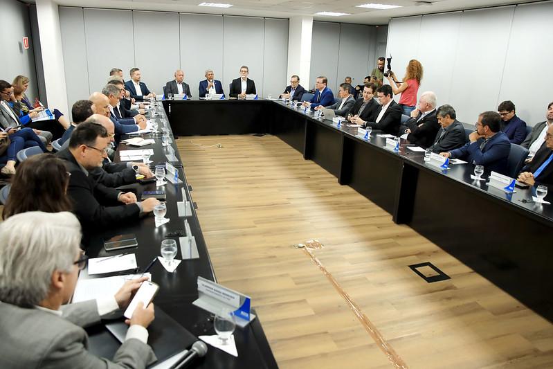 Bahia cria grupo de trabalho para avaliar impactos de tarifas dos EUA e proteger economia estadual.