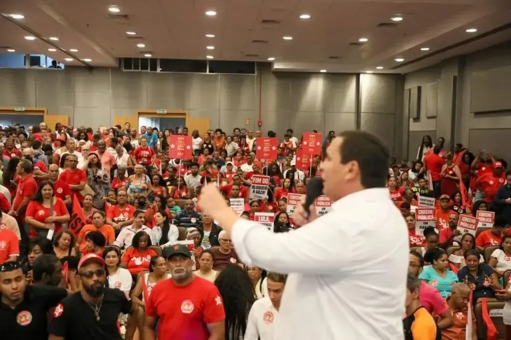 PT-BA enfrenta crise após denúncias de fraude com votos de mortos no PED 2025.