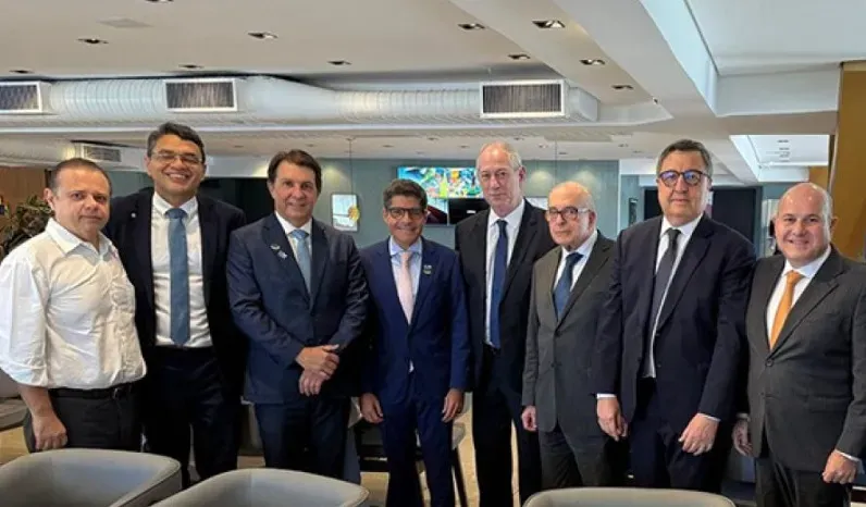 Almoço entre ACM Neto e Ciro Gomes agita bastidores da política baiana.