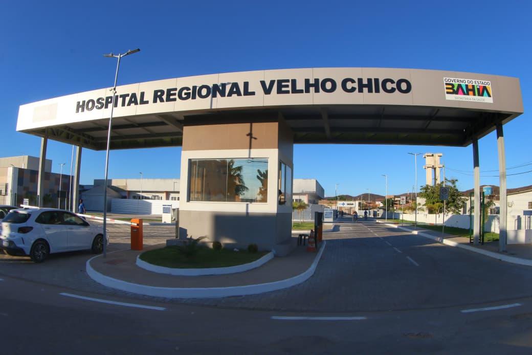 Jerônimo inaugura Hospital Regional do Velho Chico em Ibotirama.