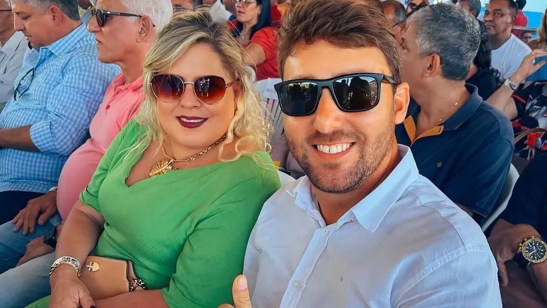 Justiça Eleitoral cassa mandatos da prefeita e vice de Maiquinique por abuso de poder político.