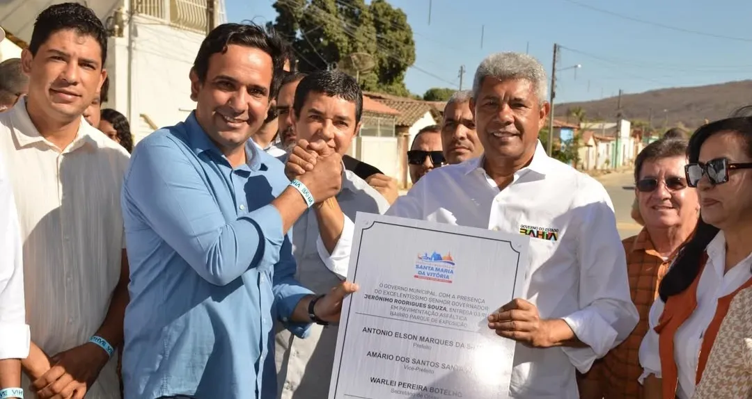 Prefeito de Santa Maria da Vitória sela aliança com Jerônimo Rodrigues.