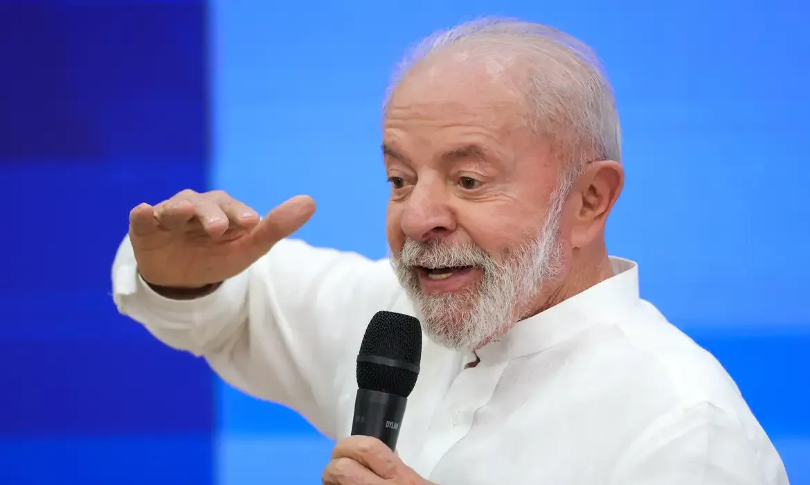 Quaest: Lula lidera todos os cenários para 2026 e amplia vantagem no 2º turno.