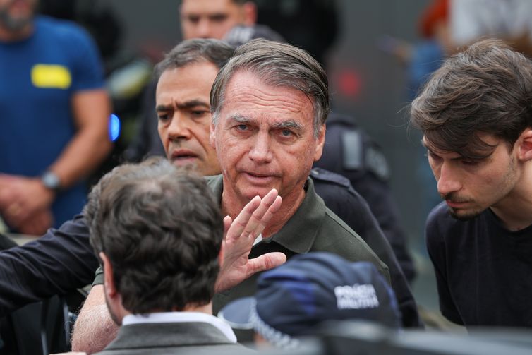 Defesa de Bolsonaro apresenta novo pedido de domiciliar ao STF