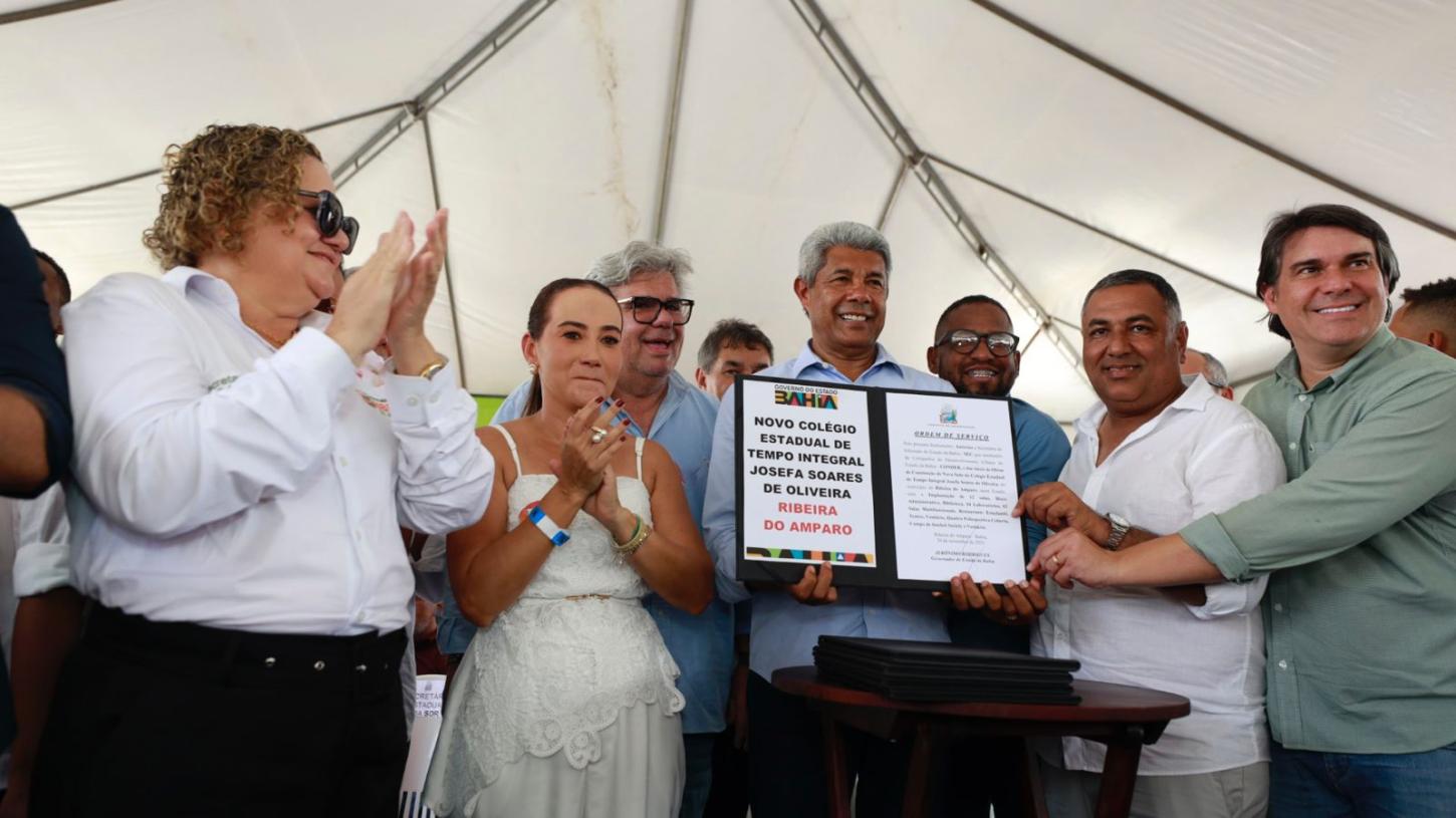 Teti Brito deixa base de ACM Neto e adere ao grupo de Jerônimo Rodrigues.