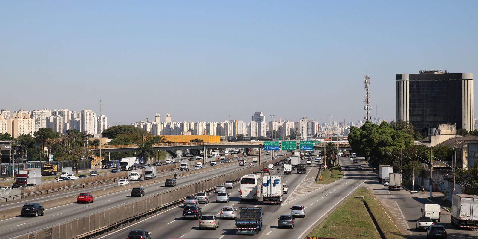 MPRJ pede suspensão das obras na Via Dutra, após risco de alagamento